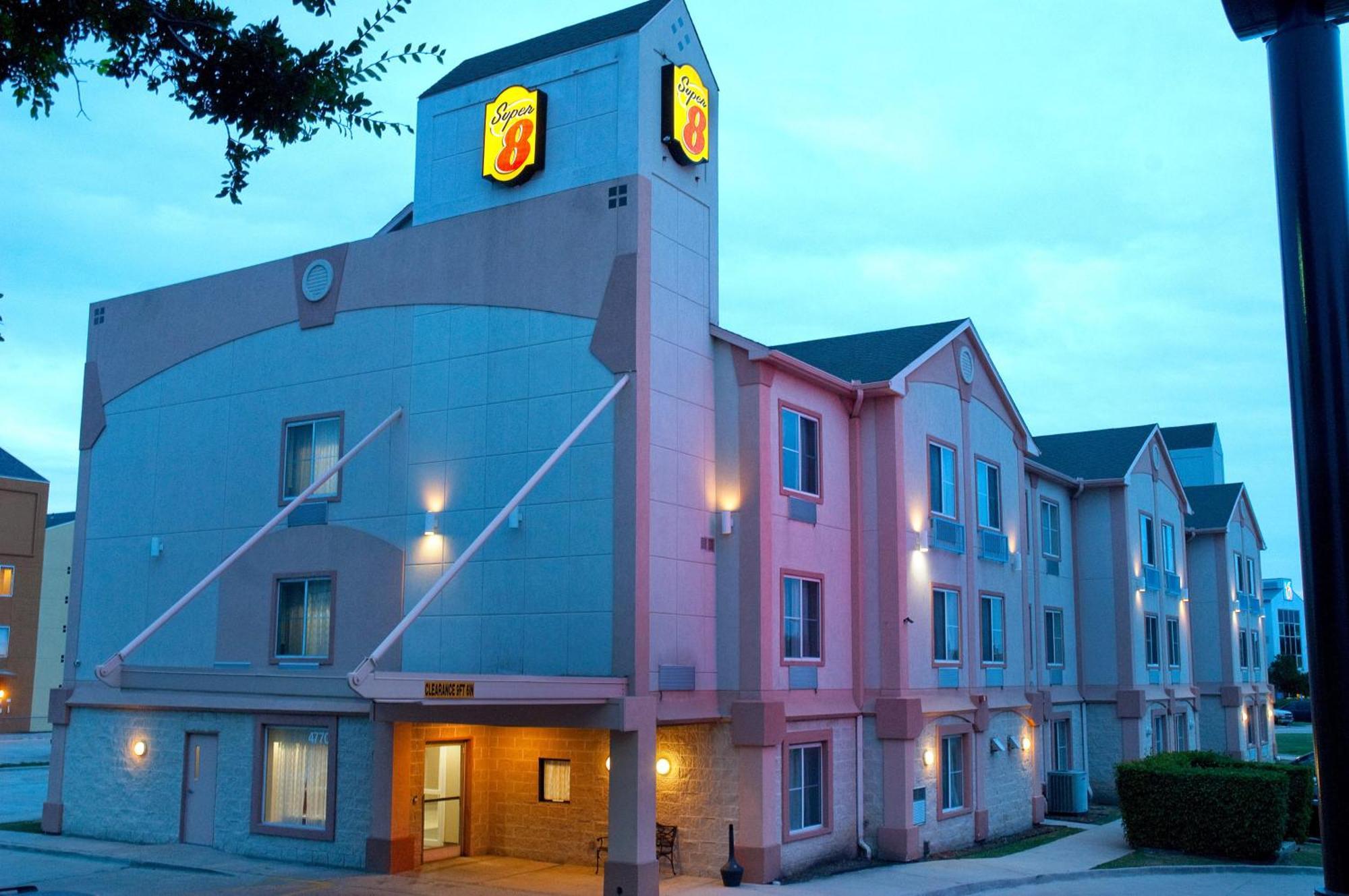 Super 8 By Wyndham Irving/Dfw Apt/North Exterior foto